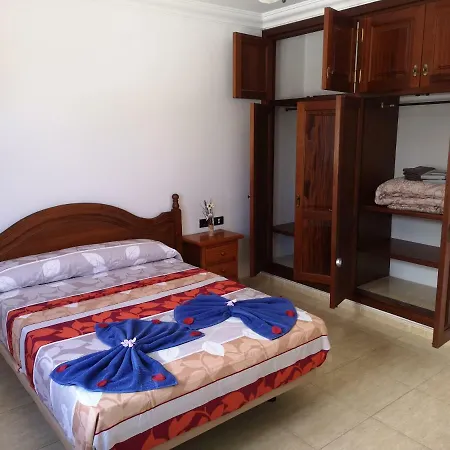 Pool & Views Guest house